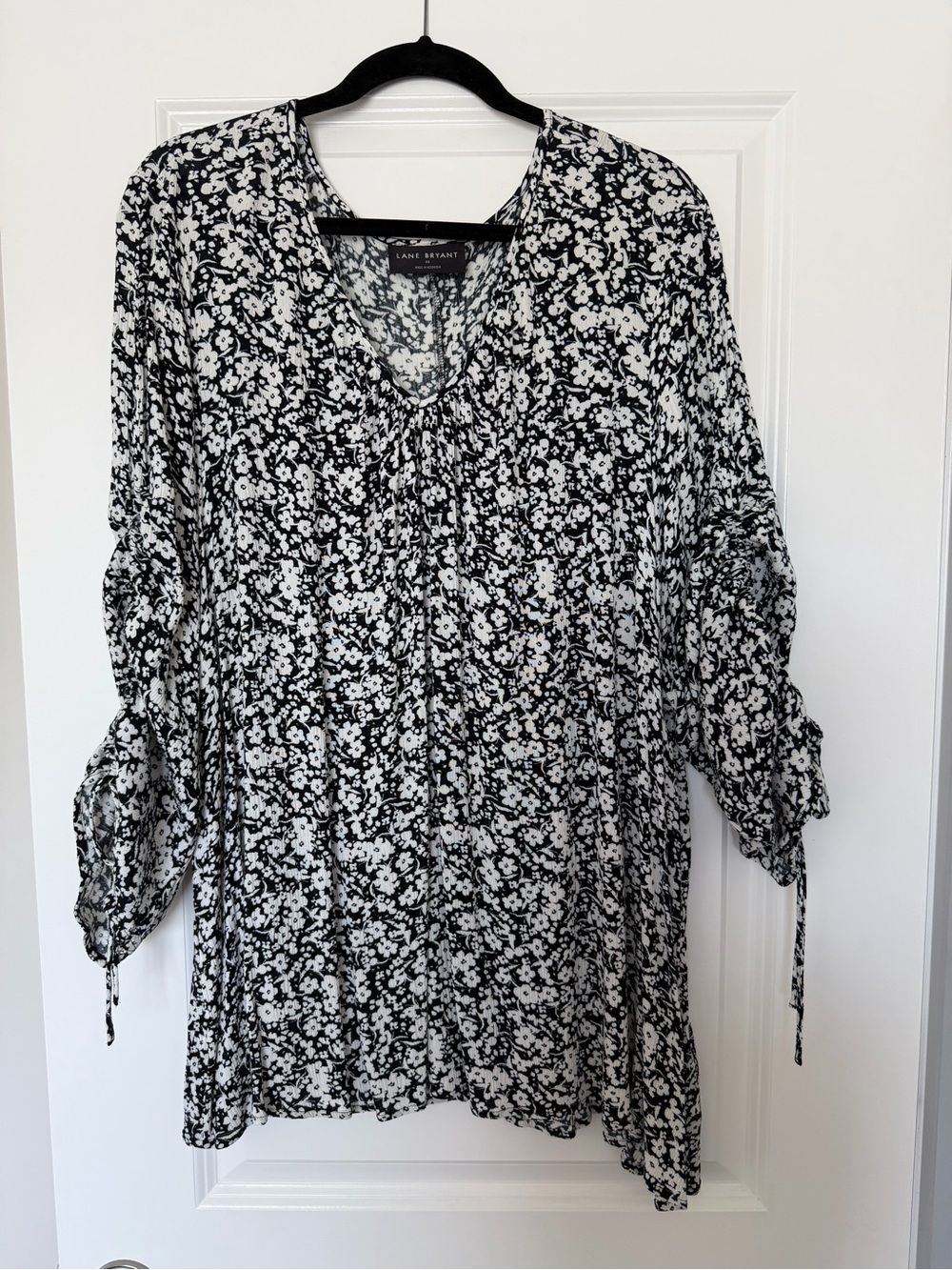 Lane Bryant Black & White Floral Tie-Detail Tunic
